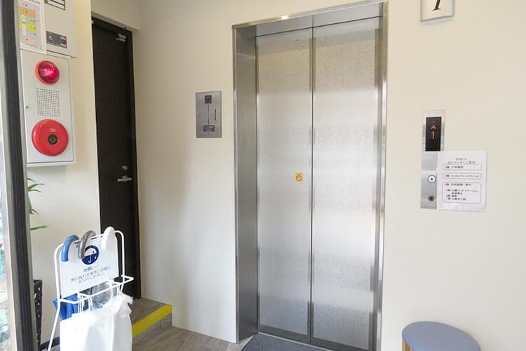 ⑩エレベーターで5階までお上がりください